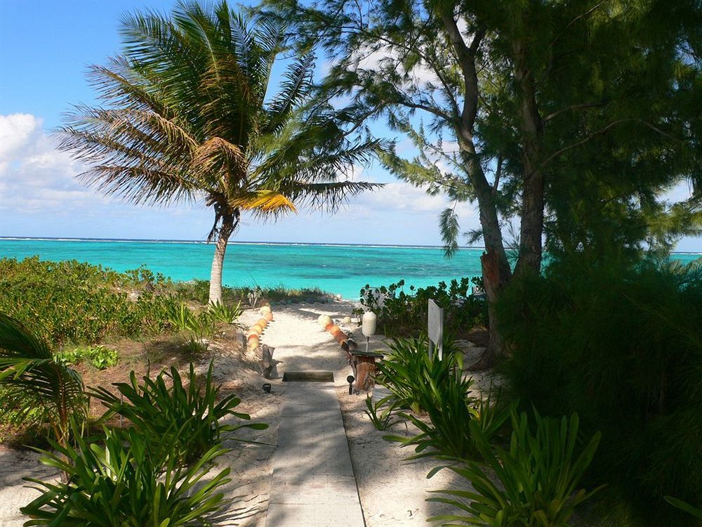 Caicos Beach Condominiums Whitby Exterior foto