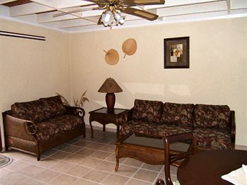 Caicos Beach Condominiums Whitby Exterior foto